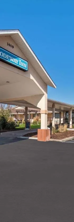 摩根堡罗德威旅馆，位于摩根堡的酒店