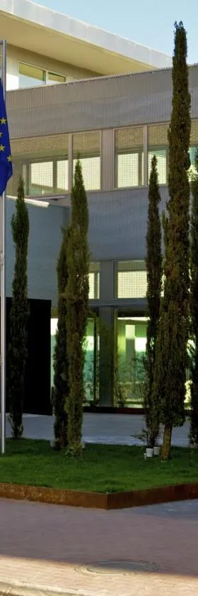 阿尔卡拉赫纳雷斯汽车旅馆酒店，位于阿尔卡拉德荷那利斯的酒店