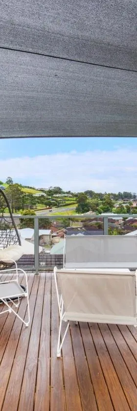 Villa Franco Pet Friendly 10 Mins Walk to Beach，位于Surf Beach的酒店