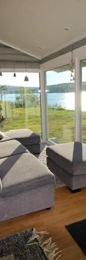 Beautiful riverside cottage with sauna，位于Nuorgam的酒店