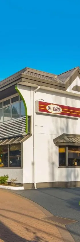 贝斯维斯特卡皮拉诺套房酒店，位于北温哥华的酒店