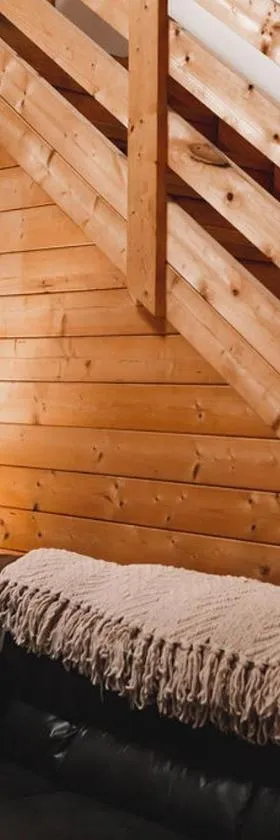 Wolf Creek Cabin at 36 North - Hot Tub，位于Purlear的酒店