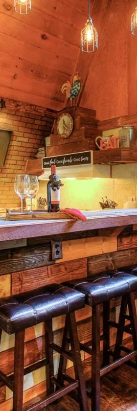 Redwoods River Resort & Campground，位于Leggett的酒店