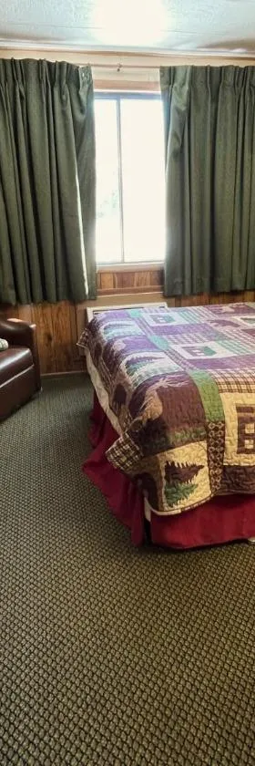洛洛温泉山林小屋，位于Lolo的酒店