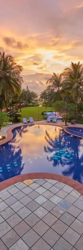 Royal Orchid Beach Resort & Spa, Utorda Beach Goa，位于Utorda的酒店