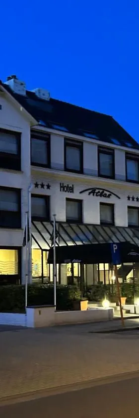阿特拉斯酒店，位于泽布吕赫的酒店