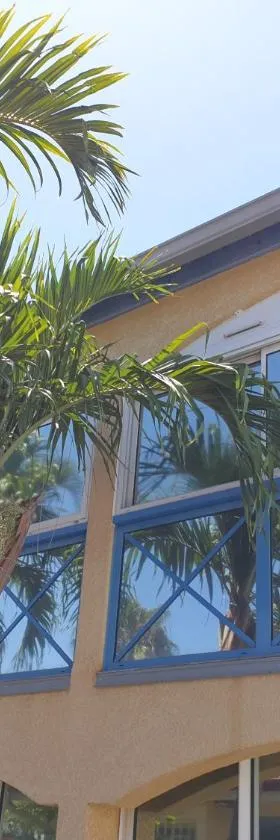 水族海滩酒店，位于拉萨尔勒班的酒店
