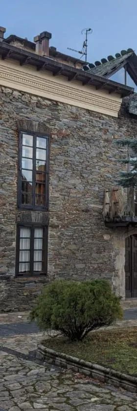 Ahío San Martín, Apartamentos Rurales Casa de la Villa，位于San Martín de Oscos的酒店