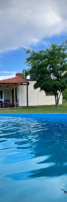 CABAÑAS LA PILARICA，位于圣拉斐尔的酒店