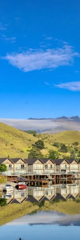 Marsden Lake Resort Central Otago，位于克伦威尔的酒店