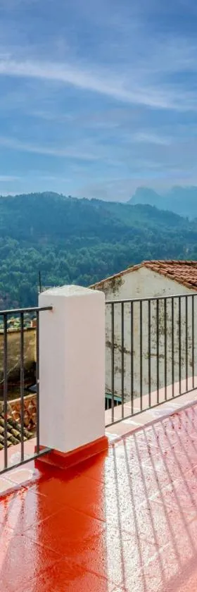 Casa Serrella - Abdet，位于Confrides的酒店