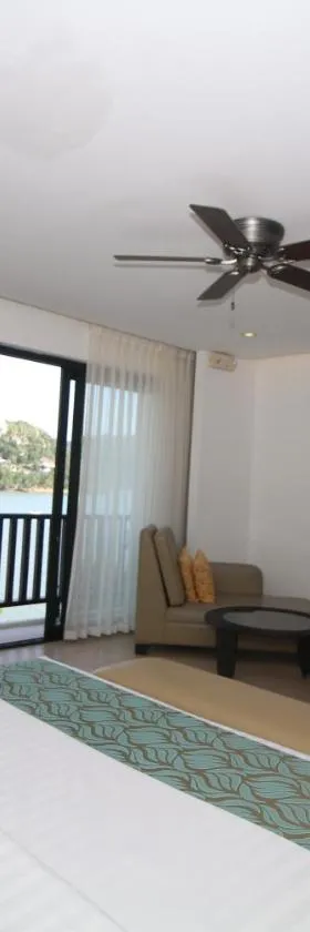 布桑加湾旅舍，位于布桑加的酒店