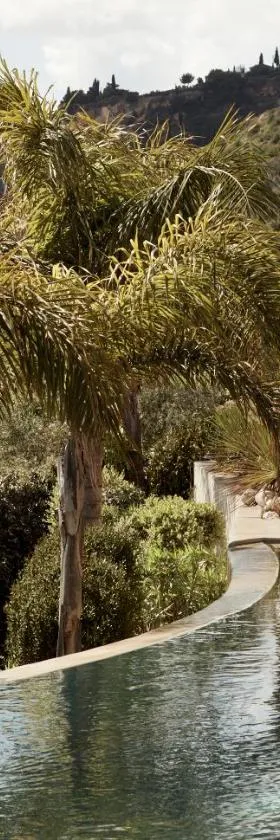 F Zeen Kefalonia，位于劳德哈塔的酒店
