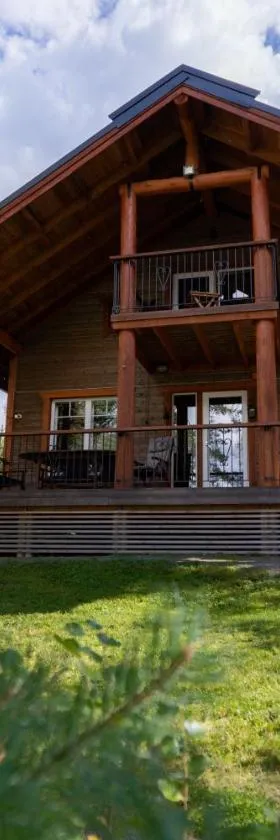 Villa Lummelahti House on the shore of Lake Saimaa，位于Pettilä的酒店