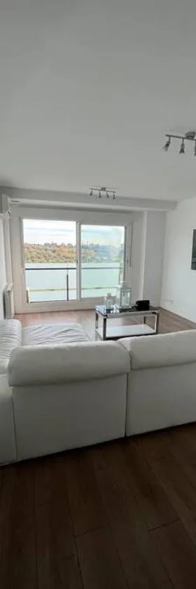 Apartamento cerca centro Madrid，位于里瓦斯-巴西亚马德里德的酒店
