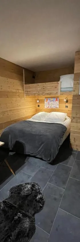 Home Vars. Le studio，位于瓦尔的酒店
