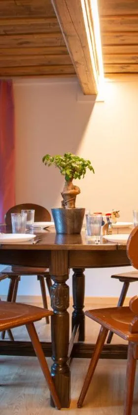 Uncle Eric's Chalet，位于Matten的酒店
