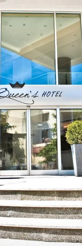 Queen's Hotel - Zebra Centre，位于斯科普里的酒店