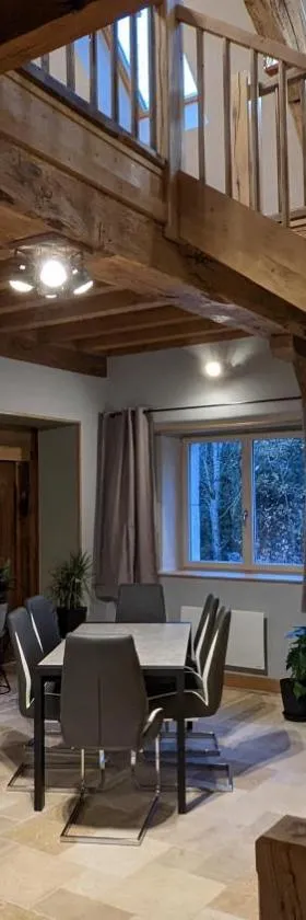 La Ferme du Château，位于Beire-le-Châtel的酒店