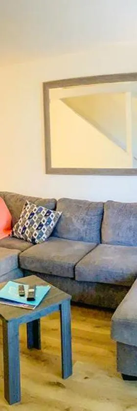 Spacious Townhome Ocala, Central Location, Newly Renovated, Pets Welcome，位于奥卡拉的酒店