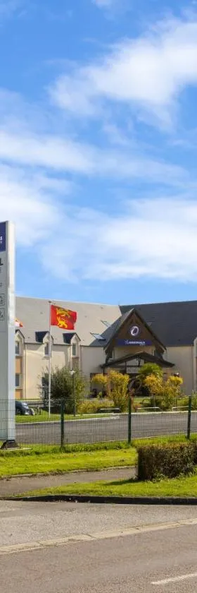 The Originals City, Hôtel Acadine, Le Neubourg，位于勒纽伯格的酒店