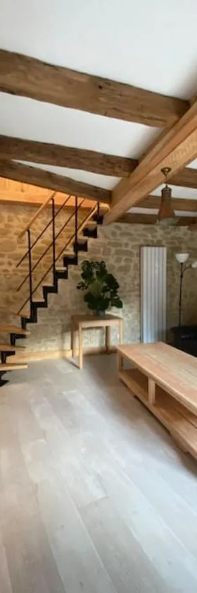 Gîte : La vieille bâtisse.，位于La Baume-Cornillane的酒店