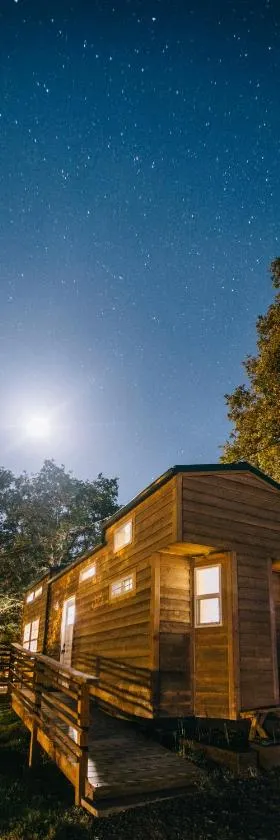 Umpqua's Last Resort - Wilderness Cabins, RV Park & Glamping，位于Idleyld Park的酒店