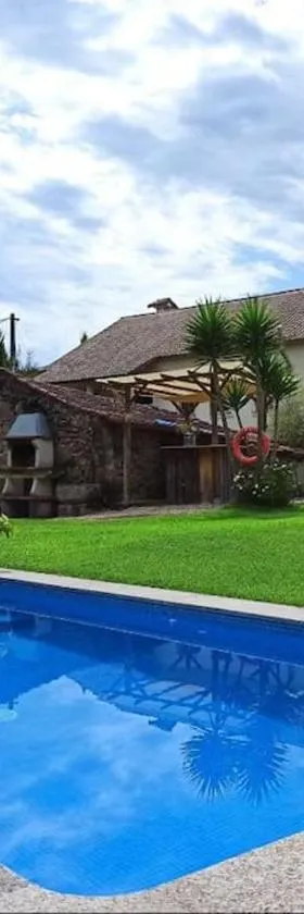 A Viña de Lina. Turismo rural con piscina y finca.，位于庞特维德拉的酒店