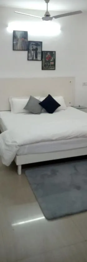 Expomart house1bhk，位于大诺伊达的酒店