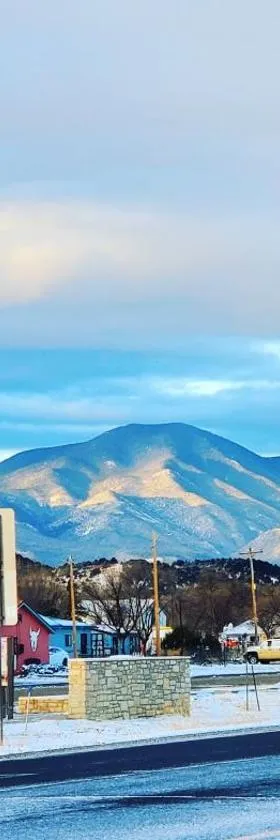 Hikers Cimarron Inn & RV Park，位于Cimarron的酒店