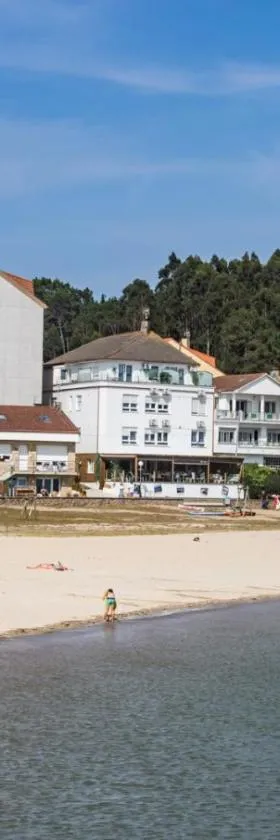 Playa de Camariñas，位于卡马里尼亚斯的酒店