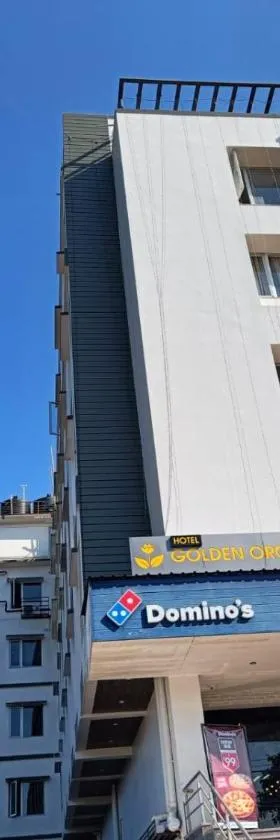 HOTEL GOLDEN ORCHID，位于迪布鲁加尔的酒店