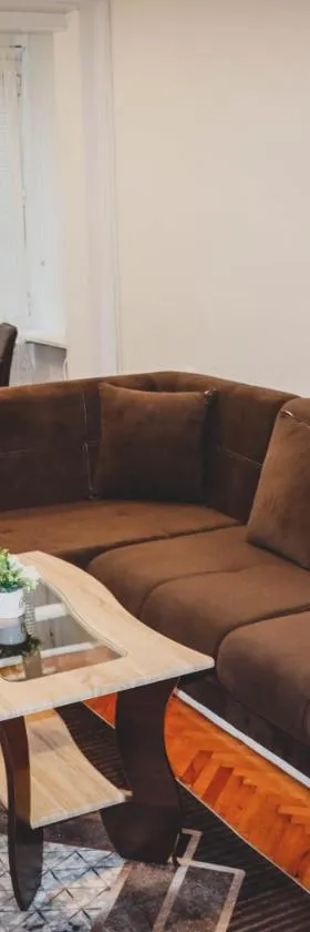 3 ROOMS, LOFT APARTMENT, Located RIGHT in CENTER!!!，位于Razgrad的酒店