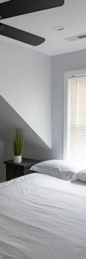 Queen Bed - Boston - RM 3，位于Stoneham的酒店