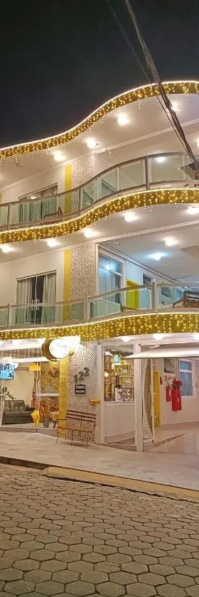 Hotel Pousada Família de Nazaré，位于卡舒埃拉保利斯塔的酒店