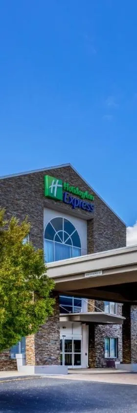 索尔兹伯里德尔马智选假日套房酒店，位于德尔马的酒店