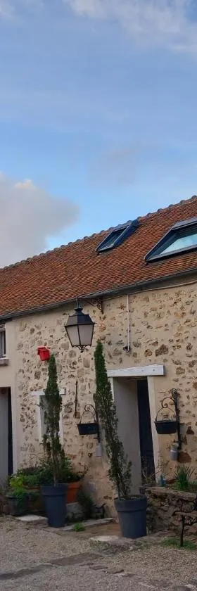 le Portail bleu，位于Châtres的酒店