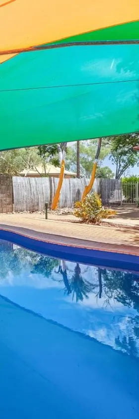 Outback Caravan Park Tennant Creek，位于滕南特克里克的酒店