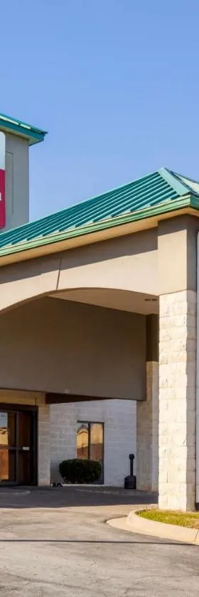 贝斯特韦斯特南山酒店，位于南希尔的酒店