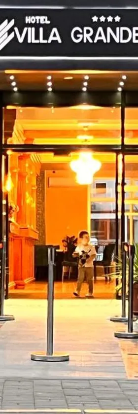 HOTEL Villa Grande，位于布戈伊诺的酒店