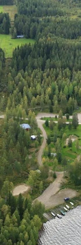 Ristijärven Pirtti Cottage Village，位于Ristijärvi的酒店