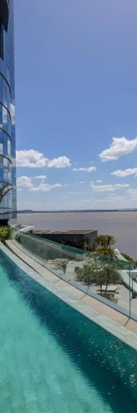 DoubleTree by Hilton Porto Alegre，位于阿雷格里港的酒店