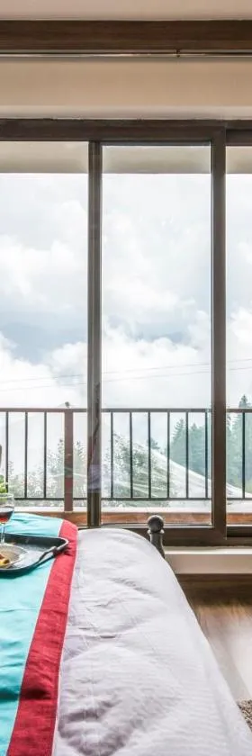 Villa Vistas Eve's Luxury Villa in Narkanda，位于纳尔卡恩达的酒店