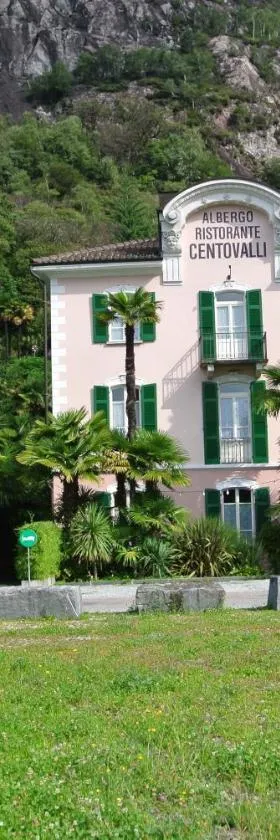 Albergo Ristorante Centovalli，位于Ponte Brolla的酒店