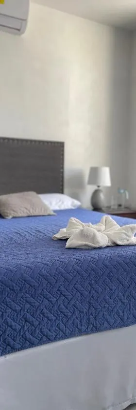 Hotel Boutique Los Pinos，位于科潘省圣罗莎的酒店
