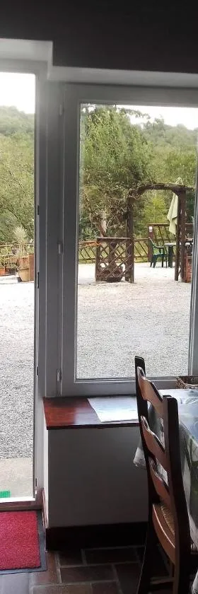 The House in the Woods，位于Plélauff的酒店