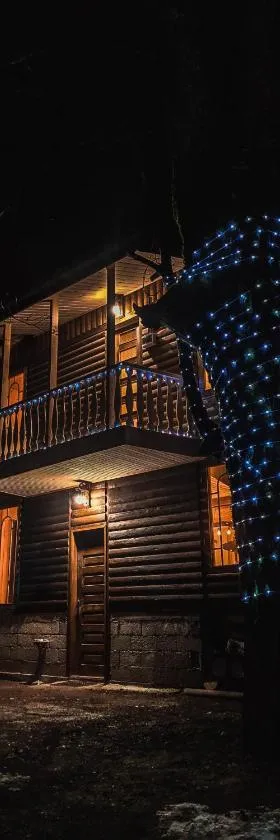 Feel Funny House Svaneti，位于Kʼveda Marghi的酒店
