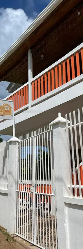 Christina's Guest House OFFICIAL，位于小玉米岛的酒店