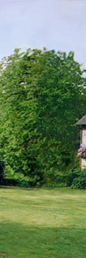 Captains Cabin, gite neuf dans ancienne maison campagne，位于Saint-Priest-la-Plaine的酒店