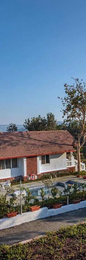 SaffronStays Mariposa by the River Sol, Karjat，位于卡尔贾特的酒店